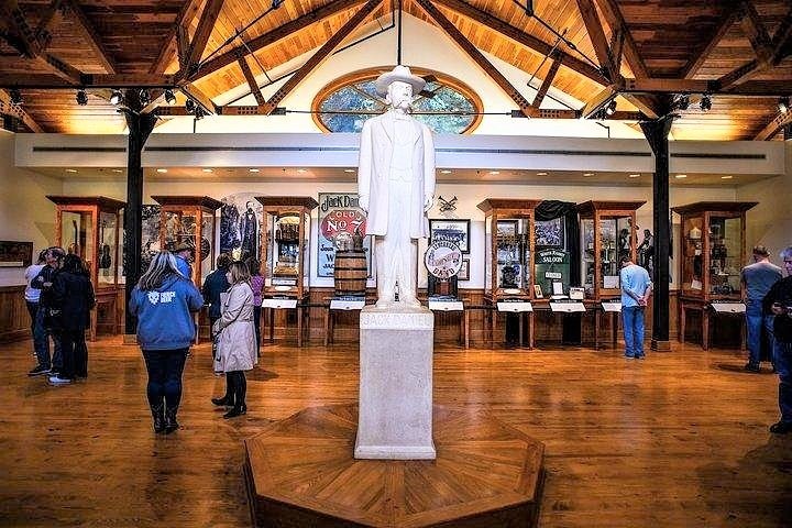 Visite a histórica Destilaria Jack Daniel's em Lynchburg, Tennessee, com degustações de whiskey e transporte desde Nashville, foto 20 | wizardtrip