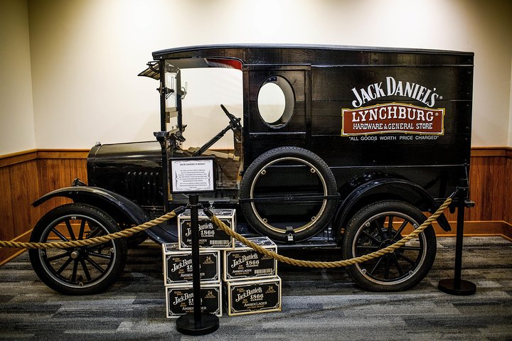 Visite a histórica Destilaria Jack Daniel's em Lynchburg, Tennessee, com degustações de whiskey e transporte desde Nashville, foto 35 | wizardtrip