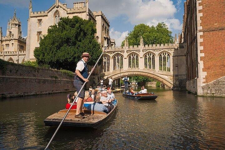 Passeio guiado a pé e punting no Rio Cam em Cambridge, Inglaterra, foto 9 | wizardtrip