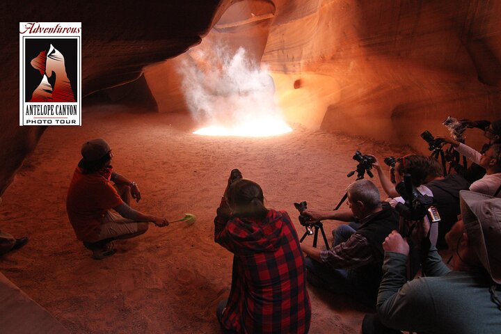Visite guidée du magnifique Upper Antelope Canyon à Page, USA, mettant en valeur sa lumière et ses formations naturelles, photo 6 | wizardtrip