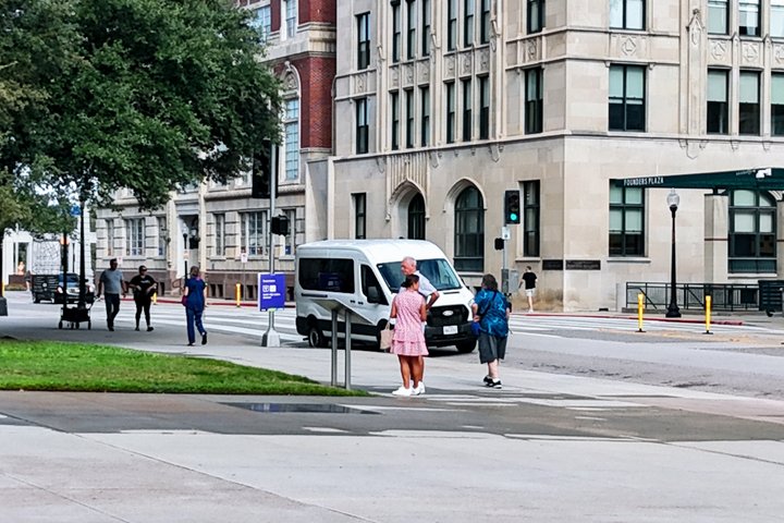 Tur i åben varebil i Dallas forbi vartegn som JFK Memorial og Pioneer Plaza, foto 10 | wizardtrip