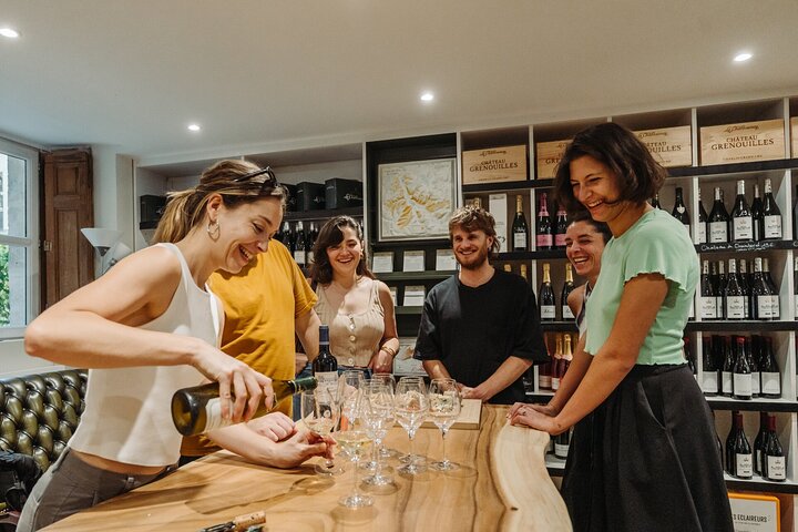 En guidet mattur i Paris' Le Marais, med smaking av croissanter, ost og vin, foto 8 | wizardtrip
