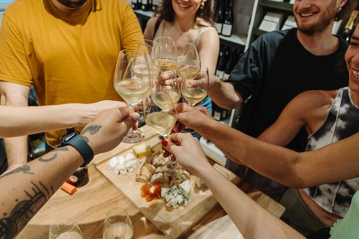 En guidet mattur i Paris' Le Marais, med smaking av croissanter, ost og vin, foto 9 | wizardtrip