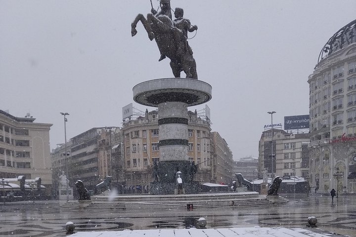 Ontdek de historische plekken en levendige cultuur van Skopje tijdens een begeleide wandeltocht, foto 7 | wizardtrip