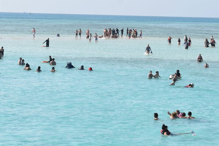 Excursion en yacht de luxe vers White Island et le parc national de Ras Mohamed depuis Charm el Cheikh, Égypte, photo 9 | wizardtrip