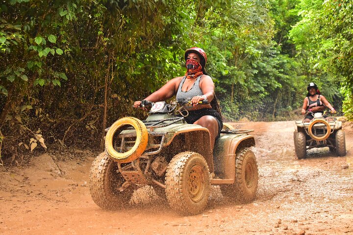 Vivi un'avventura nella giungla ricca di azione vicino a Cancun con quad, zipline, cavalcate e nuotate nel cenote, foto 10 | wizardtrip