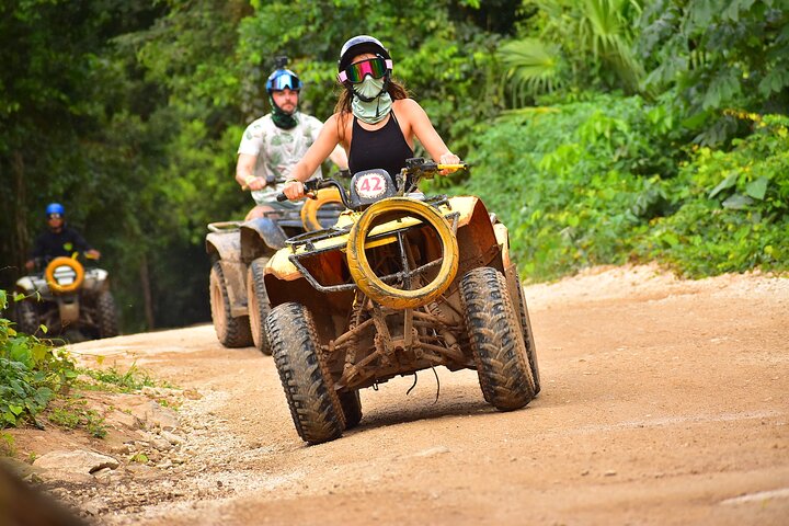 Vivi un'avventura nella giungla ricca di azione vicino a Cancun con quad, zipline, cavalcate e nuotate nel cenote, foto 11 | wizardtrip