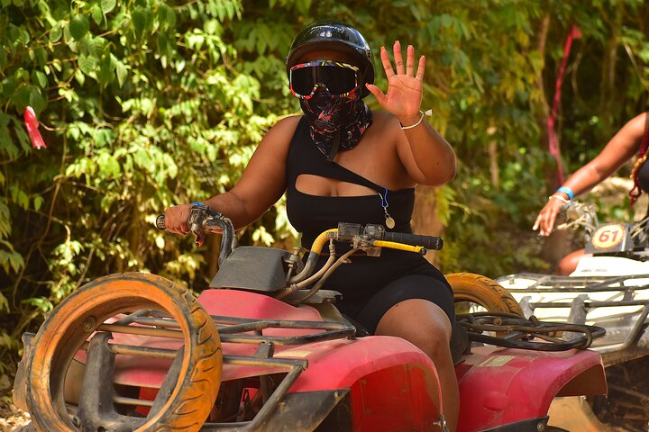 Vivi un'avventura nella giungla ricca di azione vicino a Cancun con quad, zipline, cavalcate e nuotate nel cenote, foto 16 | wizardtrip