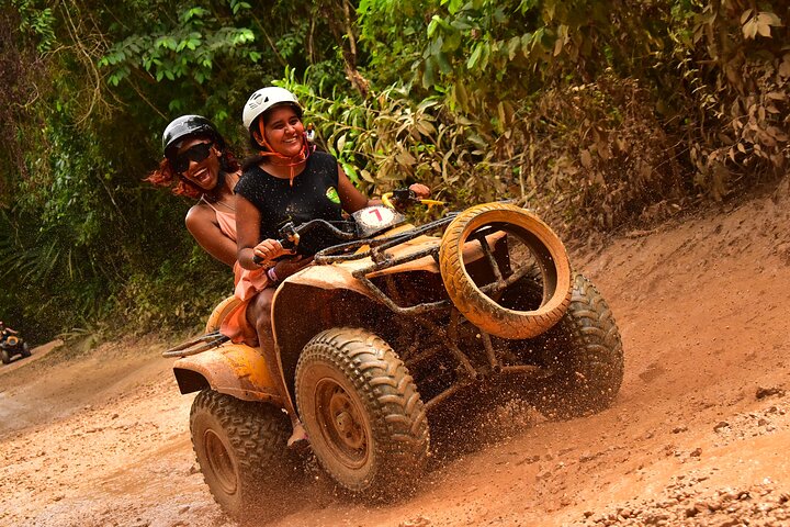 Vivi un'avventura nella giungla ricca di azione vicino a Cancun con quad, zipline, cavalcate e nuotate nel cenote, foto 18 | wizardtrip