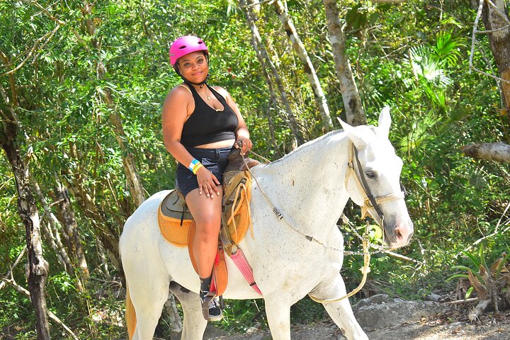 Vivi un'avventura nella giungla ricca di azione vicino a Cancun con quad, zipline, cavalcate e nuotate nel cenote, foto 19 | wizardtrip