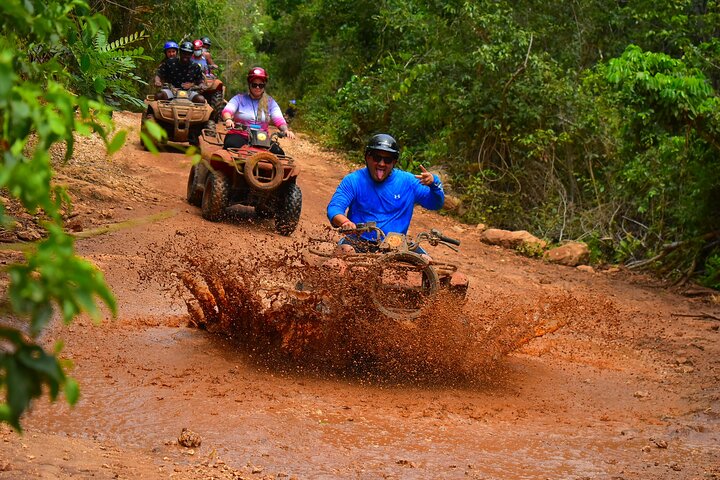 Vivi un'avventura nella giungla ricca di azione vicino a Cancun con quad, zipline, cavalcate e nuotate nel cenote, foto 24 | wizardtrip