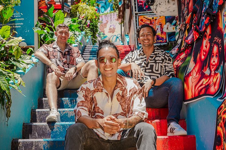 Comuna 13 graffiti tour in Medellín, Colombia, showcasing street art and local culture, photo 1 | wizardtrip