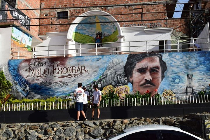Utforska Medellín's historia med en tur som täcker Pablo Escobars liv, museum och minnesmärken, foto 12 | wizardtrip