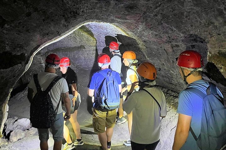 Morgeneventyr på Etna-bjergets kratere, lavastrømme og unikke landskaber fra Catania, Sicilien, foto 7 | wizardtrip