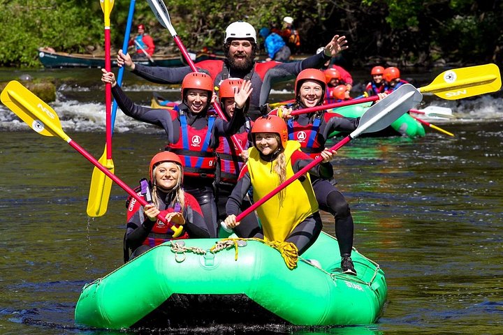 Spannend wildwaterraftavontuur op de River Dee in Llangollen, Wales, foto 8 | wizardtrip