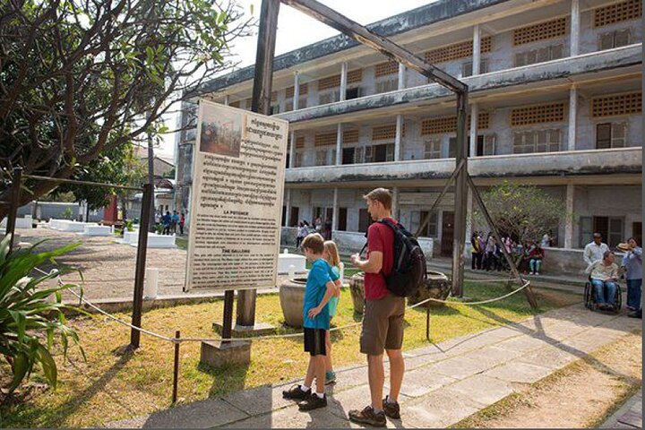 Een rondleiding door Cambodja's historische Killing Fields en S21 Genocide Museum in Phnom Penh, foto 21 | wizardtrip