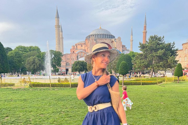 Tour privado guiado por los monumentos históricos icónicos de Estambul, incluyendo Santa Sofía, la Mezquita Azul y el Palacio de Topkapi, foto 20 | wizardtrip