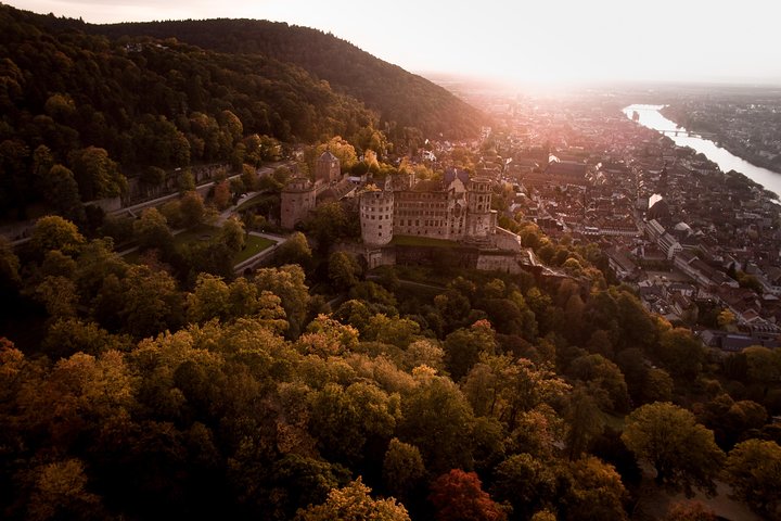 Private Luxus-Van-Tour durch historische deutsche Städte und Burgen wie Heidelberg, Foto 23 | wizardtrip