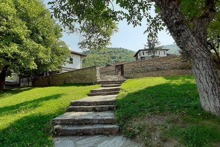 Tour van een halve dag vanuit Skopje naar Millennium Cross, Matka Canyon en Etno Village, foto 18 | wizardtrip