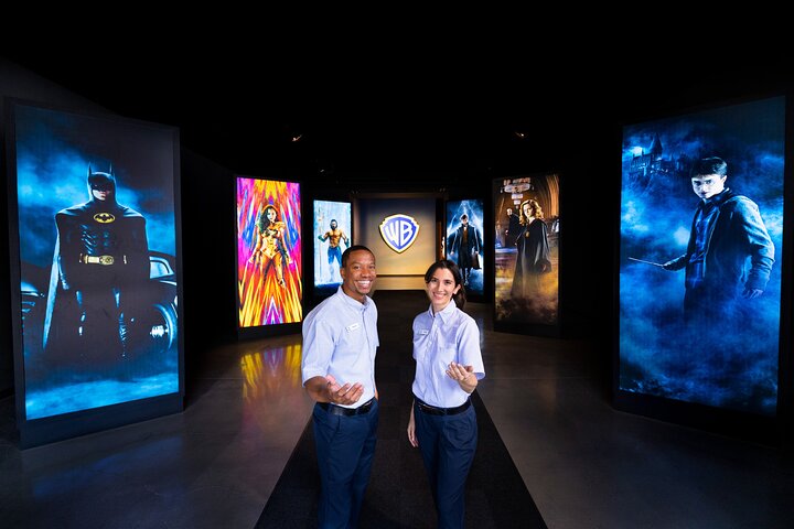 Un aperçu des coulisses du Warner Bros. Studio Tour à Los Angeles, avec des décors et des accessoires emblématiques, photo 9 | wizardtrip