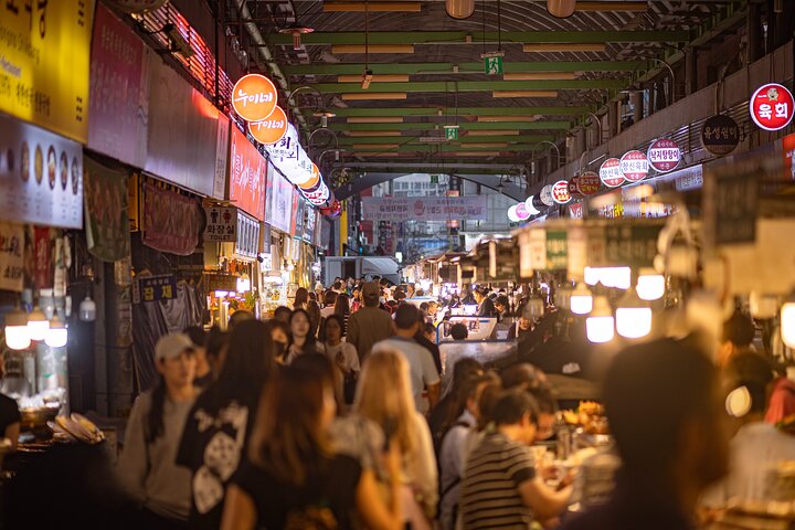 Un tour guiado por el histórico Palacio Gyeongbok de Seúl, la tradicional Aldea Hanok y el bullicioso Mercado Gwangjang, foto 13 | wizardtrip