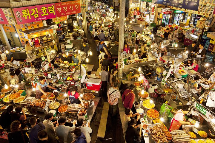 Un tour guiado por el histórico Palacio Gyeongbok de Seúl, la tradicional Aldea Hanok y el bullicioso Mercado Gwangjang, foto 17 | wizardtrip