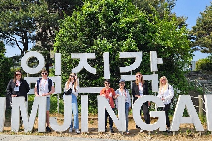 Toeristen verkennen de Gedemilitariseerde Zone (DMZ) in Zuid-Korea, inclusief tunnels en observatoria, foto 9 | wizardtrip