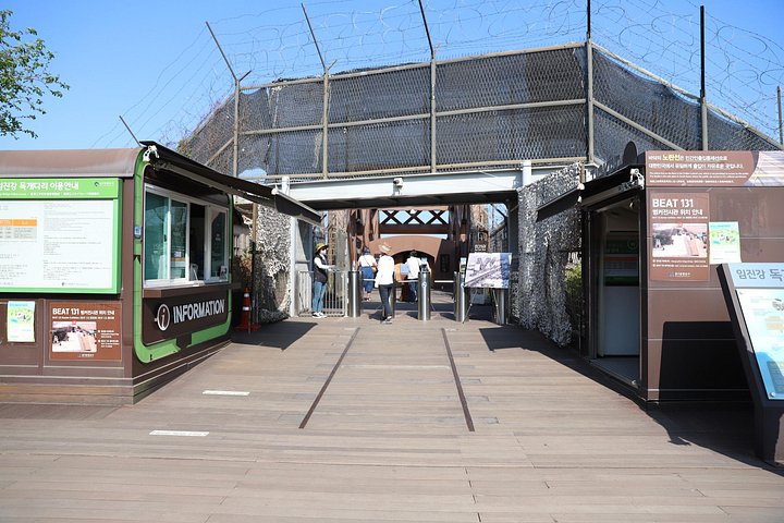 A guided tour exploring the historical sites of the Korean DMZ, including tunnels and observatories, photo 16 | wizardtrip