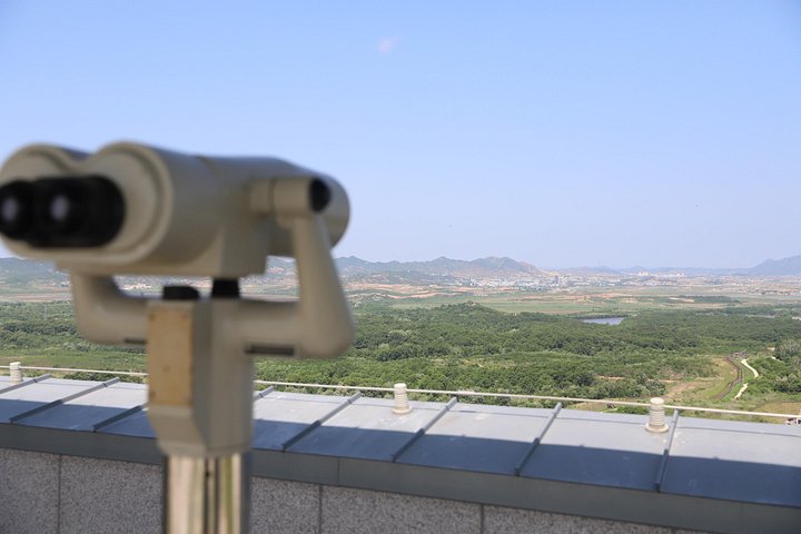 A guided tour exploring the historical sites of the Korean DMZ, including tunnels and observatories, photo 26 | wizardtrip