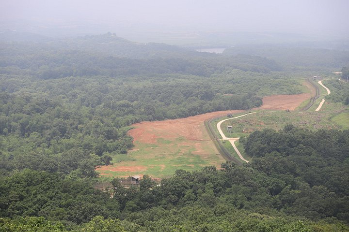 A guided tour exploring the historical sites of the Korean DMZ, including tunnels and observatories, photo 28 | wizardtrip
