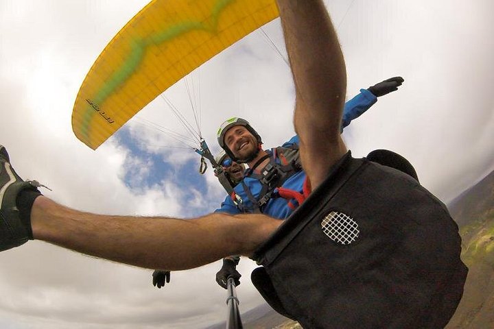 Vol en parapente biplace au-dessus des paysages pittoresques de Tenerife, Espagne, photo 9 | wizardtrip