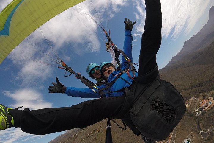 Vol en parapente biplace au-dessus des paysages pittoresques de Tenerife, Espagne, photo 28 | wizardtrip