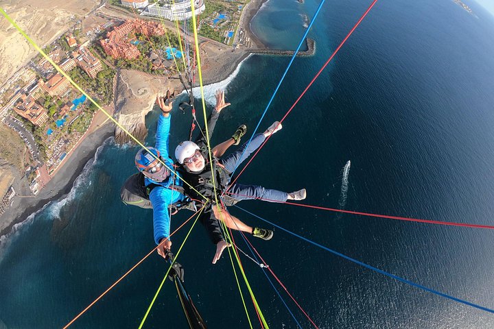 Vol en parapente biplace au-dessus des paysages pittoresques de Tenerife, Espagne, photo 31 | wizardtrip
