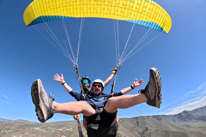 Vol en parapente biplace au-dessus des paysages pittoresques de Tenerife, Espagne, photo 47 | wizardtrip