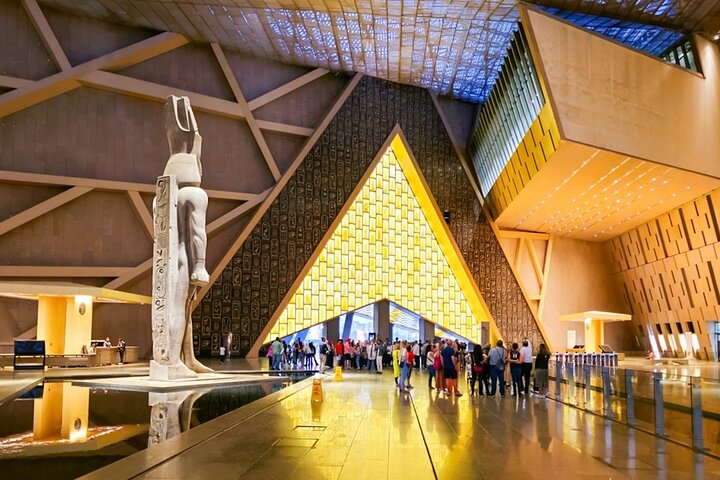 Viaje de día completo de Hurgada a El Cairo con las Pirámides, la Esfinge y los Museos Egipcios, foto 8 | wizardtrip