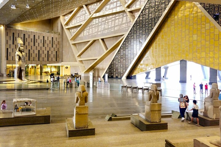 Viaje de día completo de Hurgada a El Cairo con las Pirámides, la Esfinge y los Museos Egipcios, foto 11 | wizardtrip