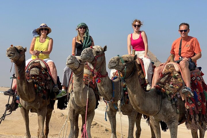 Viaje de día completo de Hurgada a El Cairo con las Pirámides, la Esfinge y los Museos Egipcios, foto 15 | wizardtrip