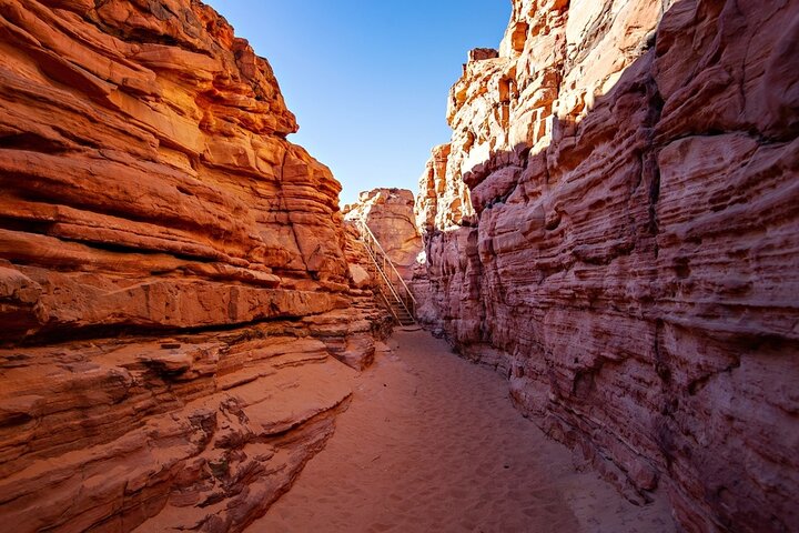 Jeepäventyr till Blue Hole, Canyon och Dahab från Sharm El Sheikh, Egypten, foto 10 | wizardtrip