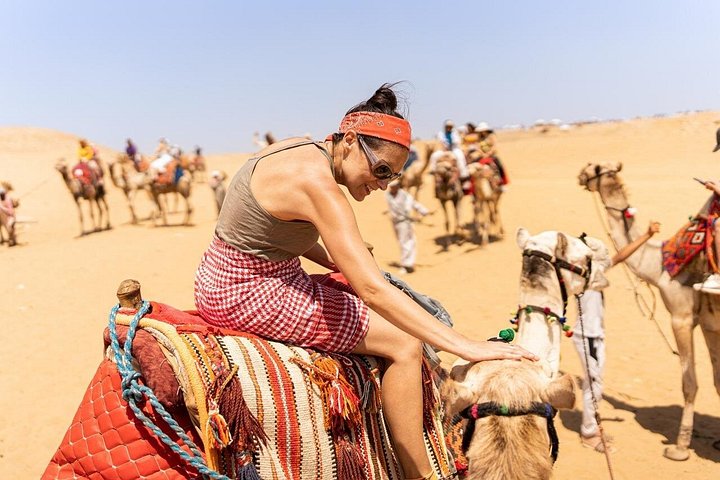 Heldagstur fra Hurghada til Cairo med udforskning af pyramiderne, Sfinksen og egyptiske museer, foto 32 | wizardtrip