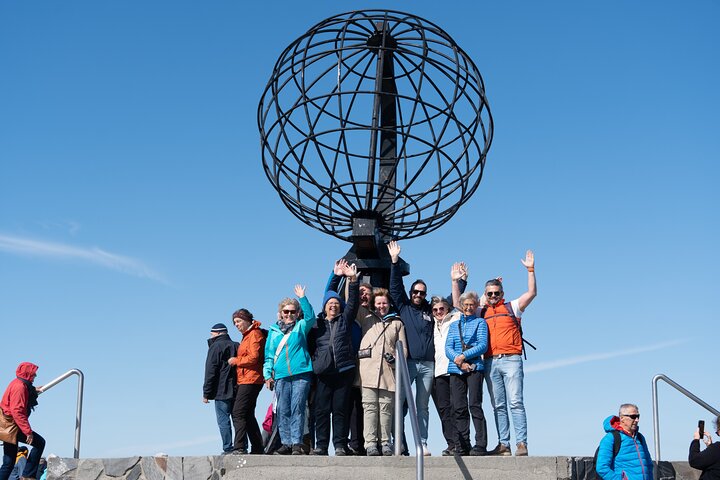Begeleide minibus tour naar de Noordkaap en een Sami-dorp in Noorwegen, met culturele ervaringen en adembenemende landschappen, foto 2 | wizardtrip