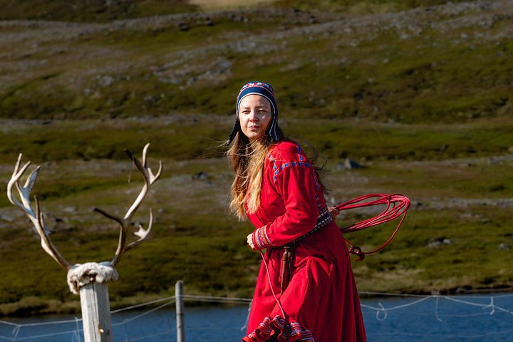 Begeleide minibus tour naar de Noordkaap en een Sami-dorp in Noorwegen, met culturele ervaringen en adembenemende landschappen, foto 7 | wizardtrip