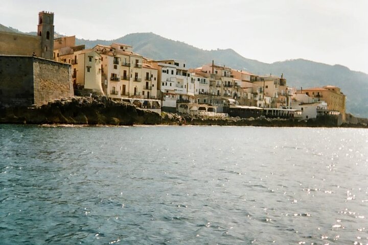 Bootsfahrt entlang der Küste von Cefalù, Sizilien, mit Bademöglichkeiten und Schnorcheln, Foto 8 | wizardtrip