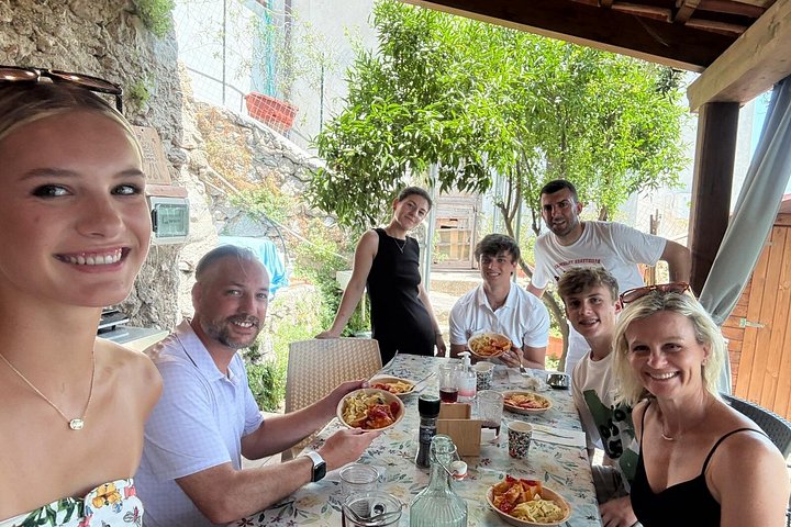 Authentisches italienisches Kocherlebnis mit einer lokalen Familie in Praiano, Amalfiküste, mit frischen Zutaten und malerischer Aussicht, Foto 7 | wizardtrip