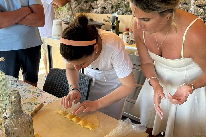 Authentisches italienisches Kocherlebnis mit einer lokalen Familie in Praiano, Amalfiküste, mit frischen Zutaten und malerischer Aussicht, Foto 9 | wizardtrip