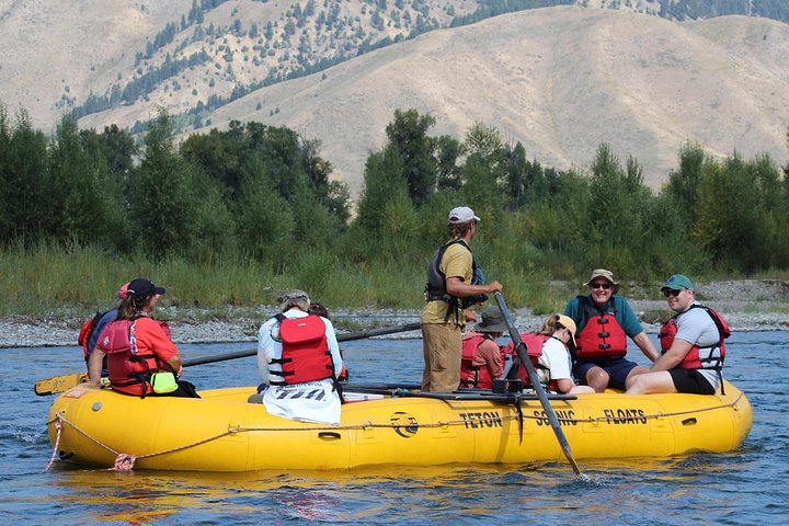 Rafting panoramique sur la Snake River à Jackson Hole, Wyoming, avec vue sur les montagnes Teton et la faune, photo 10 | wizardtrip