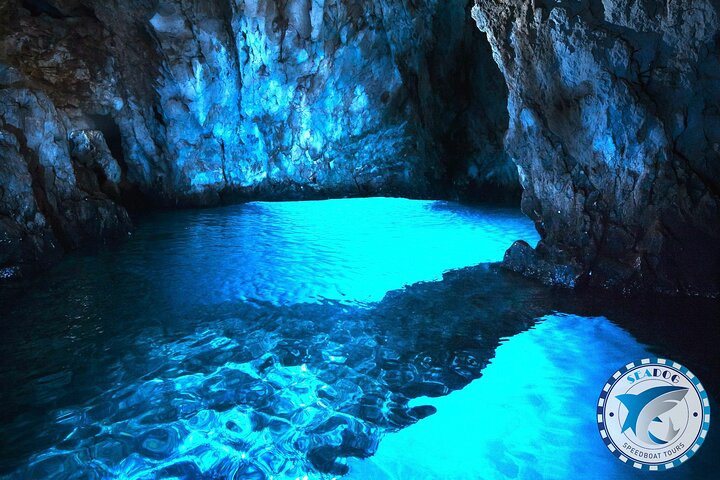 Schnellboot-Tour durch die Bucht von Kotor zur Blauen Grotte, Insel Mamula und Maria vom Felsen, Foto 9 | wizardtrip
