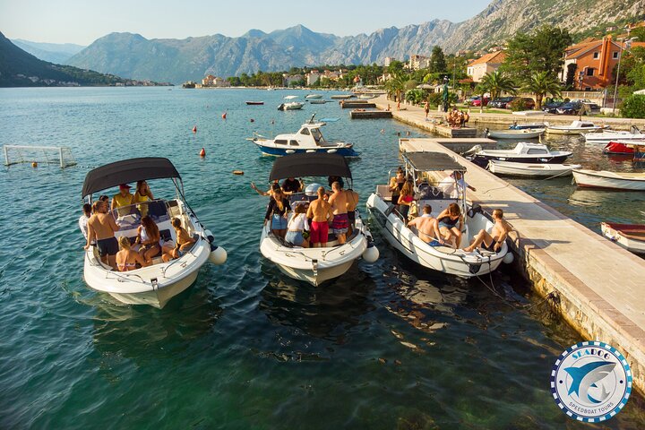 Schnellboot-Tour durch die Bucht von Kotor zur Blauen Grotte, Insel Mamula und Maria vom Felsen, Foto 10 | wizardtrip