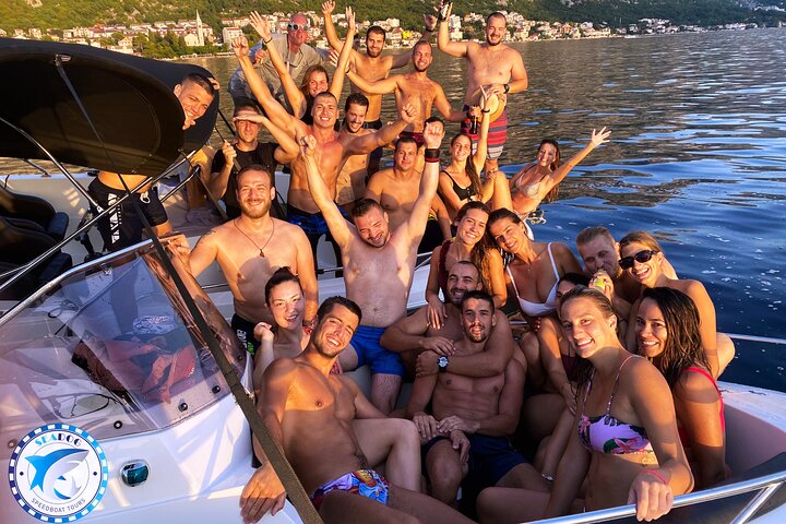 Schnellboot-Tour durch die Bucht von Kotor zur Blauen Grotte, Insel Mamula und Maria vom Felsen, Foto 11 | wizardtrip