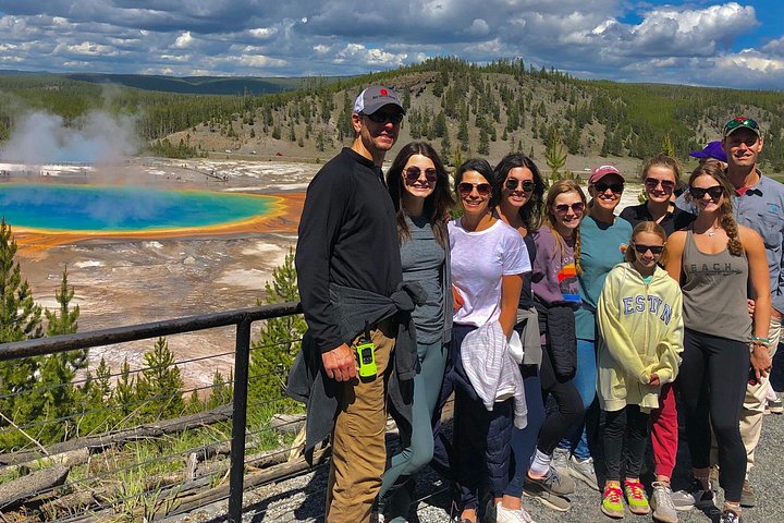 Excursion privée à Yellowstone présentant des sites emblématiques, la faune et des randonnées panoramiques avec un guide expert, photo 41 | wizardtrip