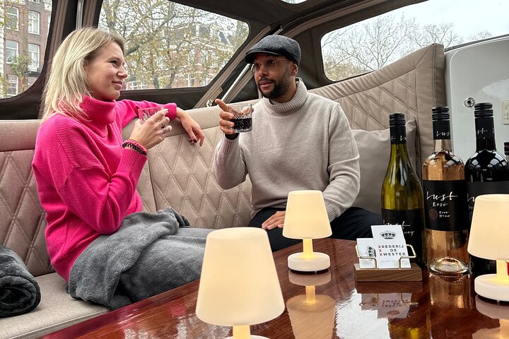 Croisière sur les canaux d'Amsterdam en petit groupe avec snacks et boissons | wizardtrip